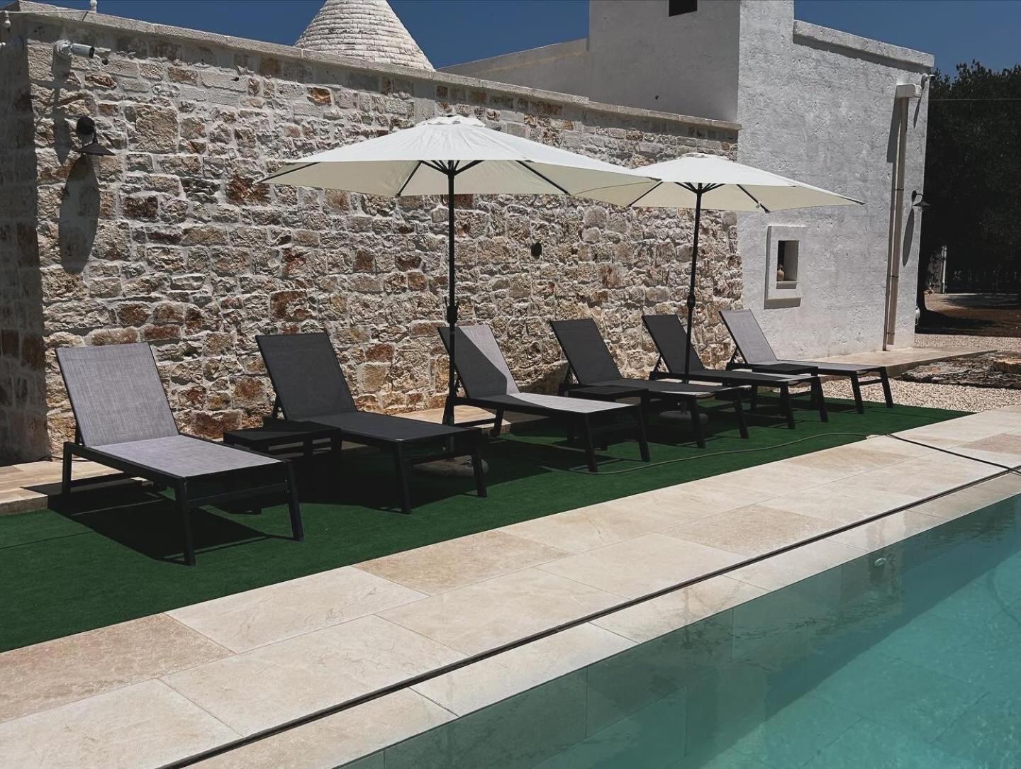 ペッツェ・ディ・グレーコ Il Trullo Di Bina Bed & Breakfast エクステリア 写真